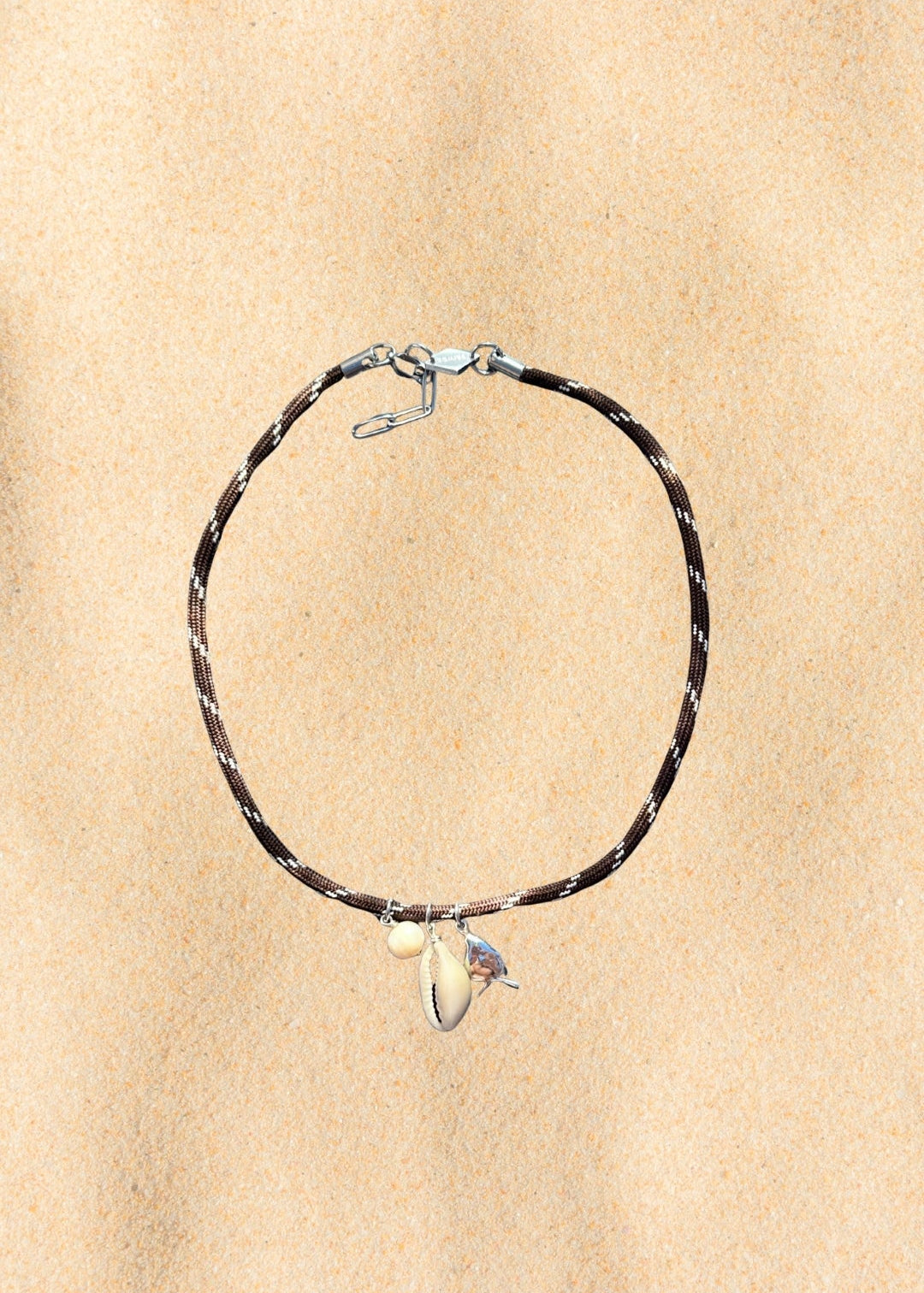 souvenir necklace / goldie x briwok