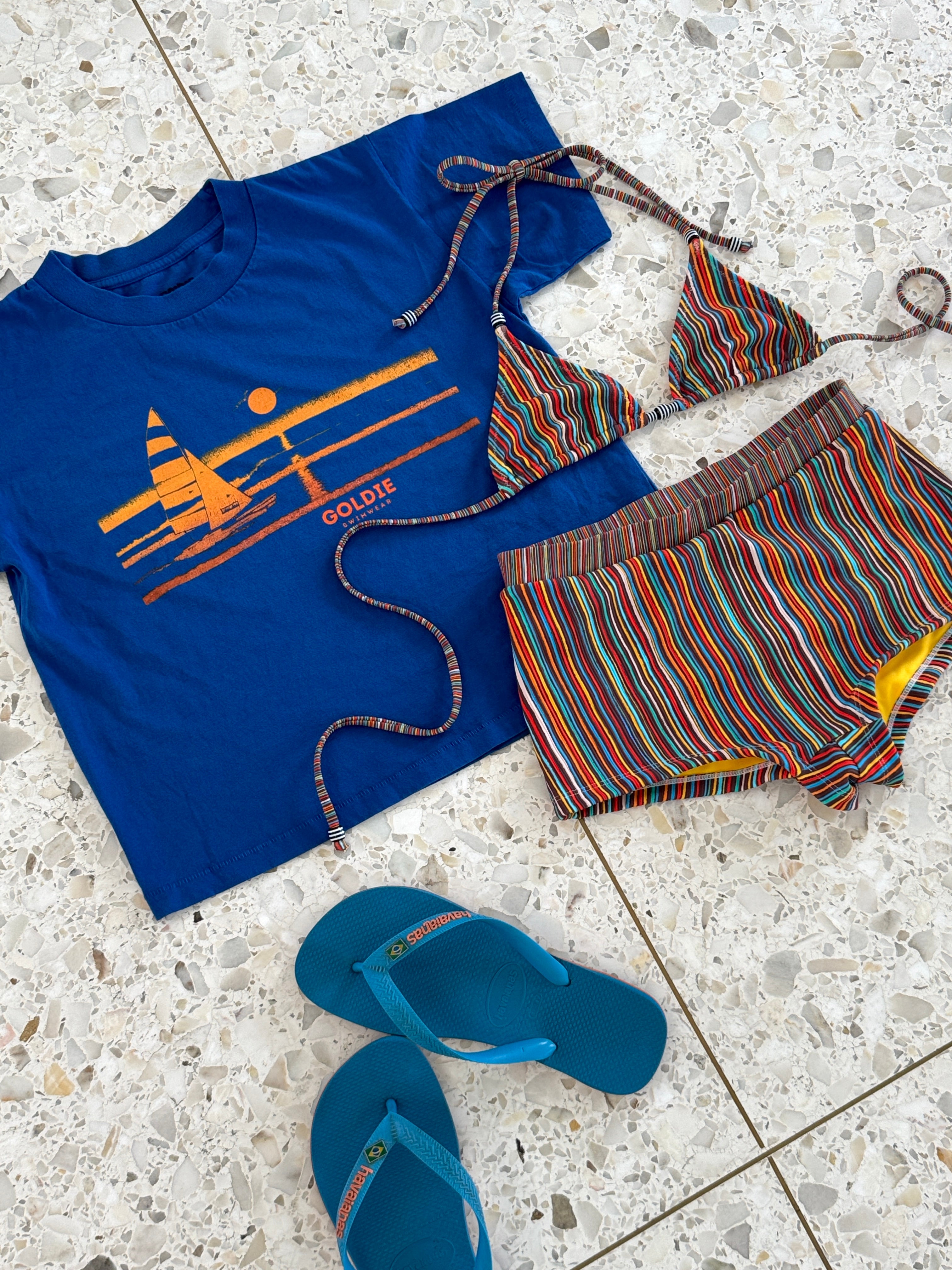 tourist tee / goldie sunset / blue