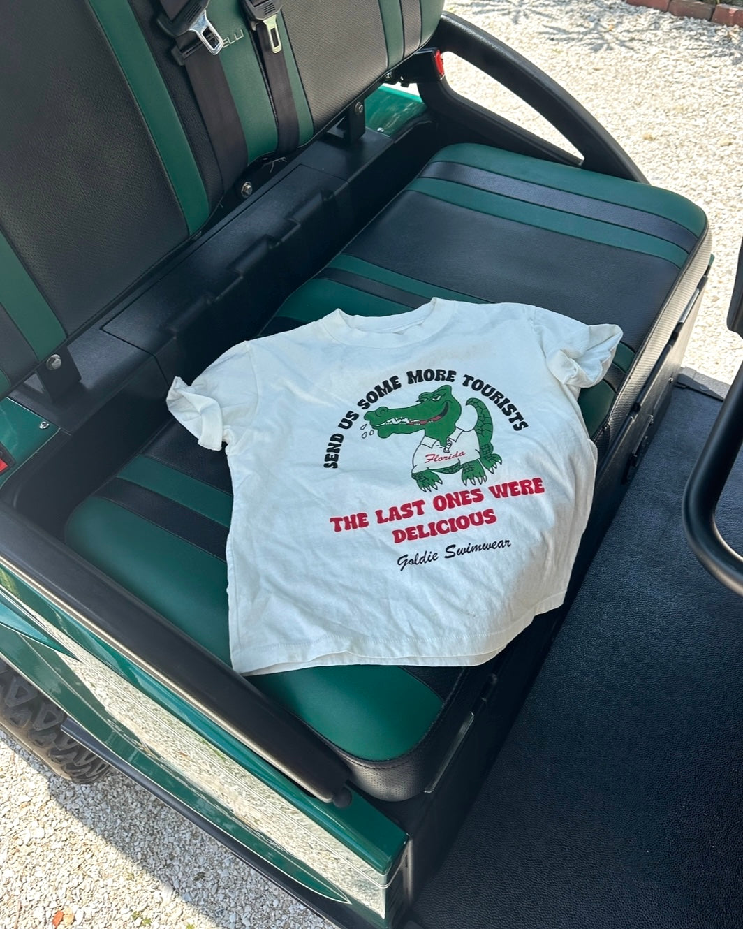 tourist tee / goldie gator